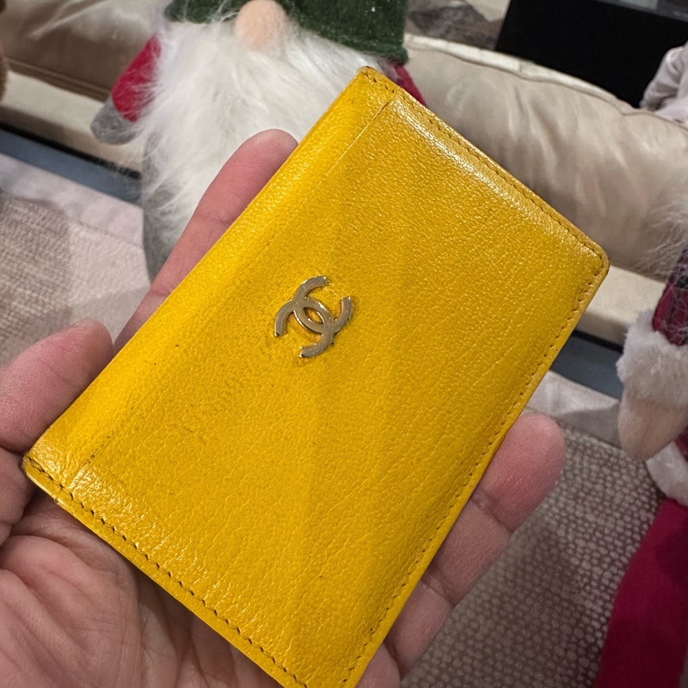 Cardholder - image 7